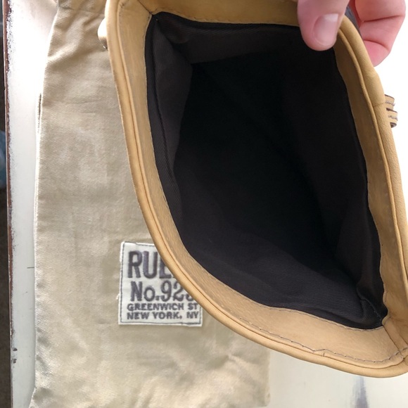 VINTAGE RUEHL No925 Italian Leather Purse - Picture 5 of 8